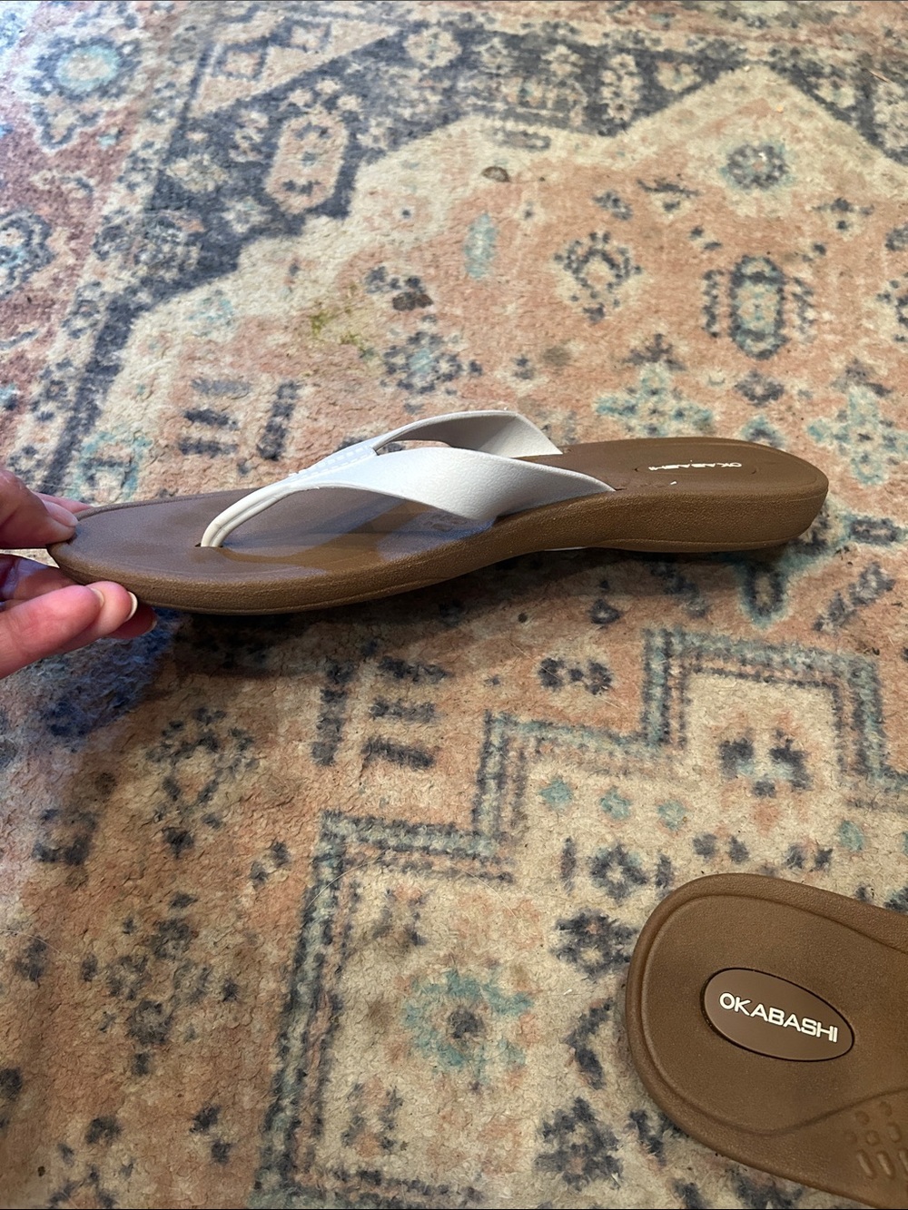 Okabashi Women's White and Tan Flip Flop Sandals - Picture 5 of 11
